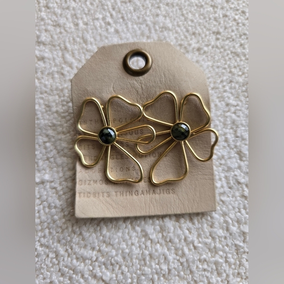 Anthropologie, Abstract‎ Floral Earrings, Gold Tone/Onyx - NEW! - Picture 1 of 2